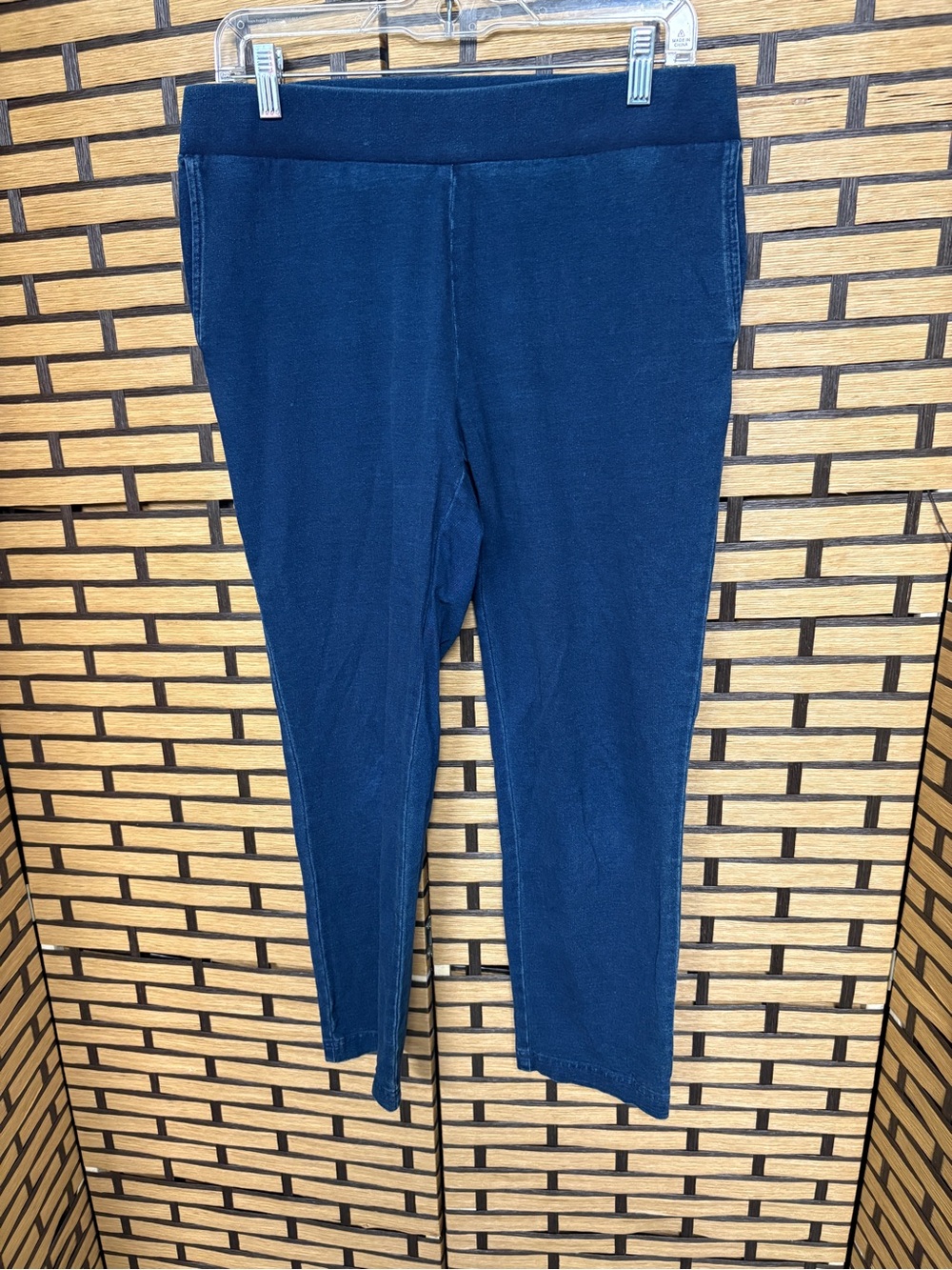 Pure Jill indigo slim crops size small
